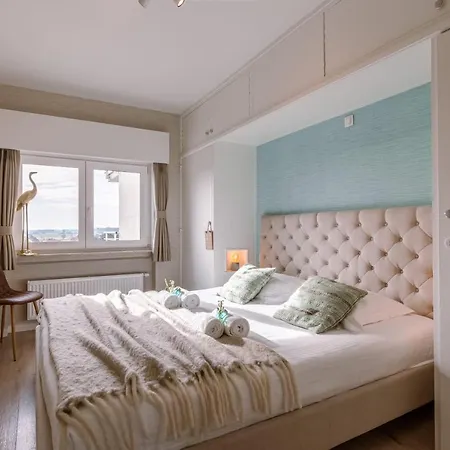 Wonderful With Frontal Sea View In Westende * 米德尔克尔克