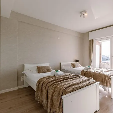 Wonderful With Frontal Sea View In Westende * 米德尔克尔克